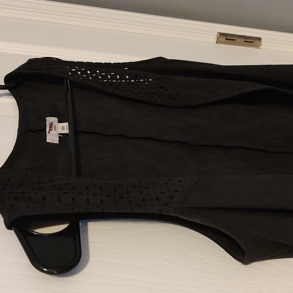 BLACK Faux Suede Western Vest - Picture 3 of 6